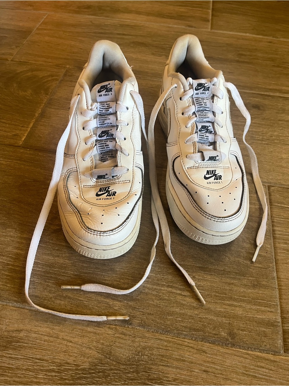 Nike Kids White/Cream Low-Top Sneakers